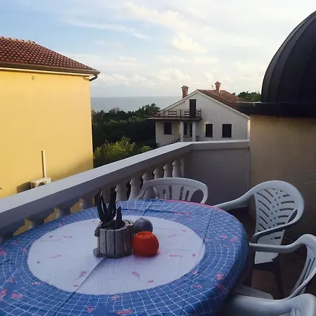 Apartman Mira Apartment *