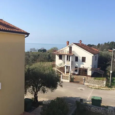 Apartman Mira *
